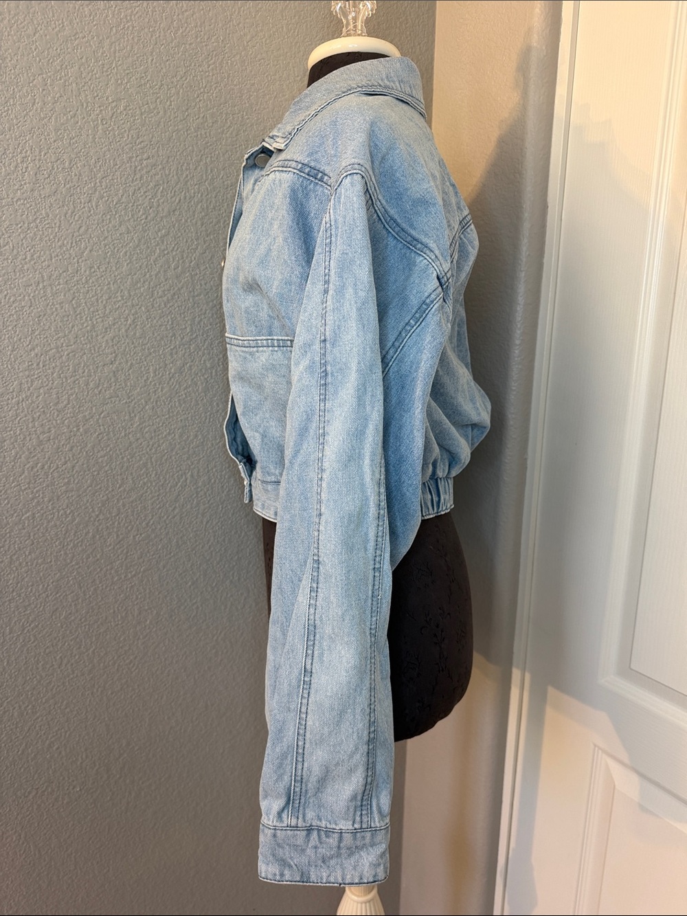 Blank NYC Light Blue Denim Jacket Size Medium - Picture 5 of 9
